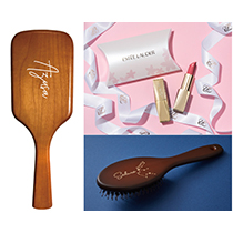 化粧品売場 自分へのご褒美やプレゼントに刻印サービス